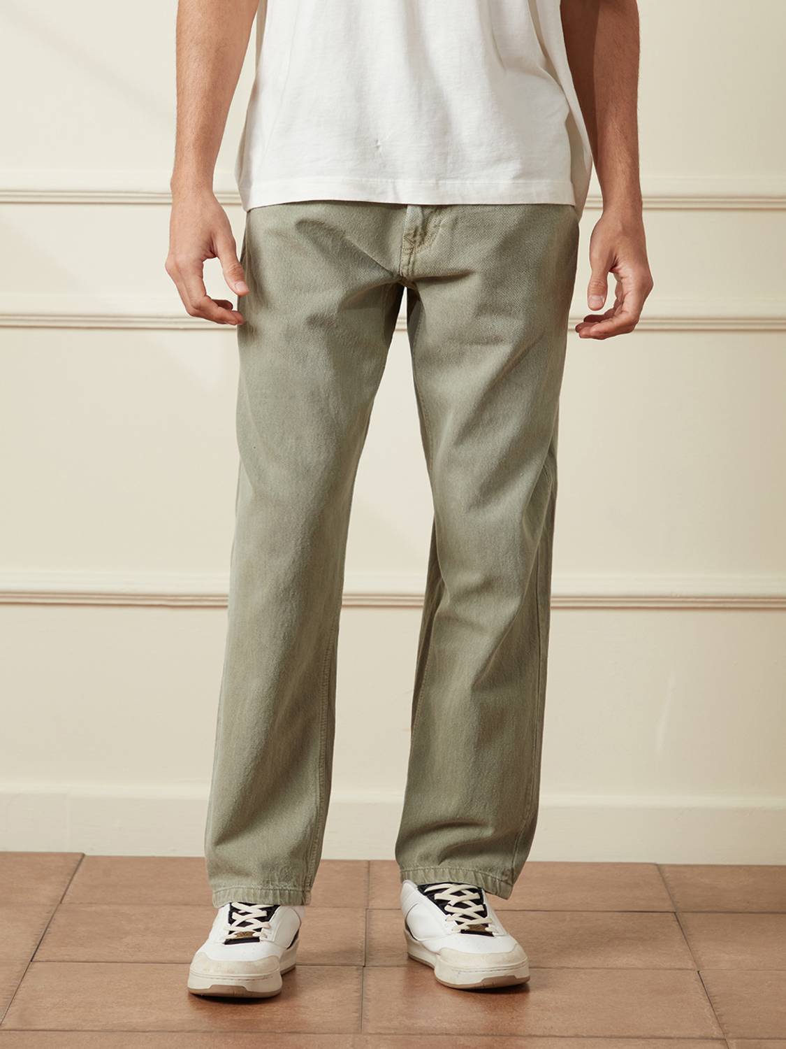 WROGN Men Green Relaxed Fit Jeans - Image 4
