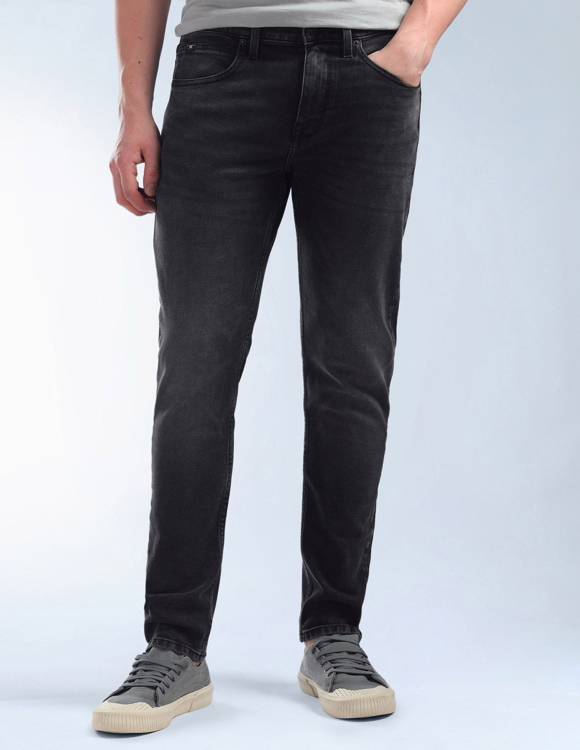 Image of FLYING MACHINE Slim Men Black Jeans