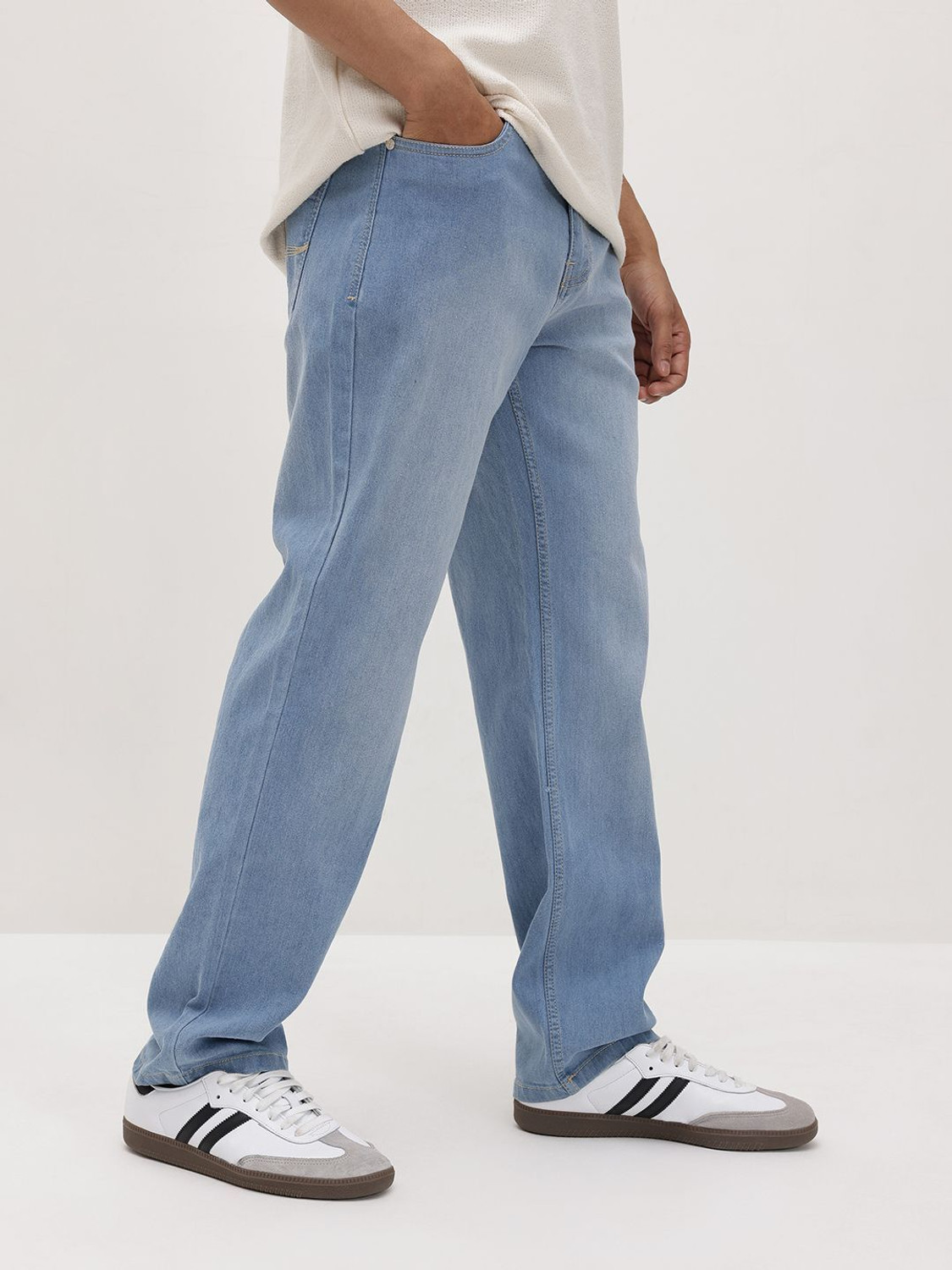 Image of Roadster Straight Fit Men Blue Jeans