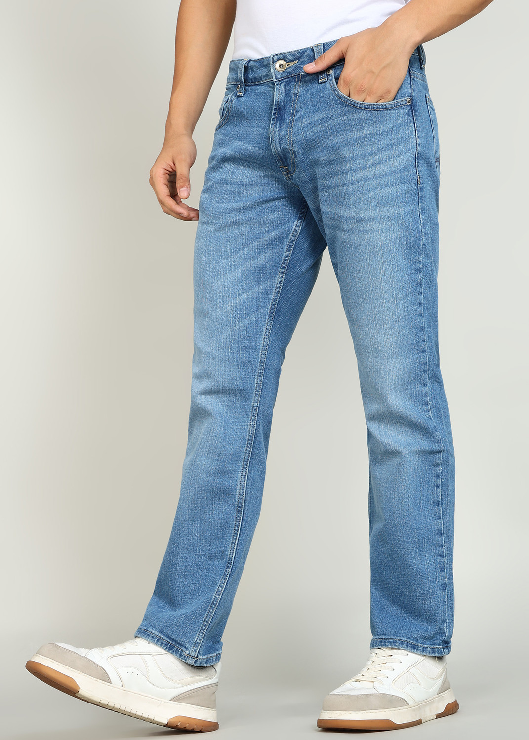 Image of Spykar Relaxed Fit Men Blue Jeans