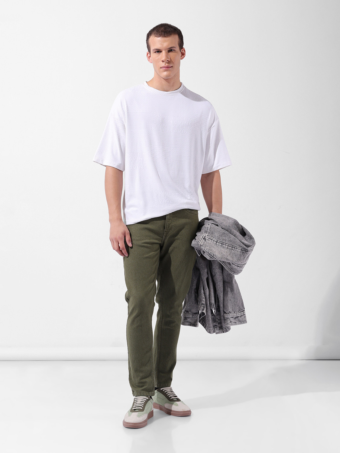 Image of The Indian Garage Co. Slim Men Green Jeans