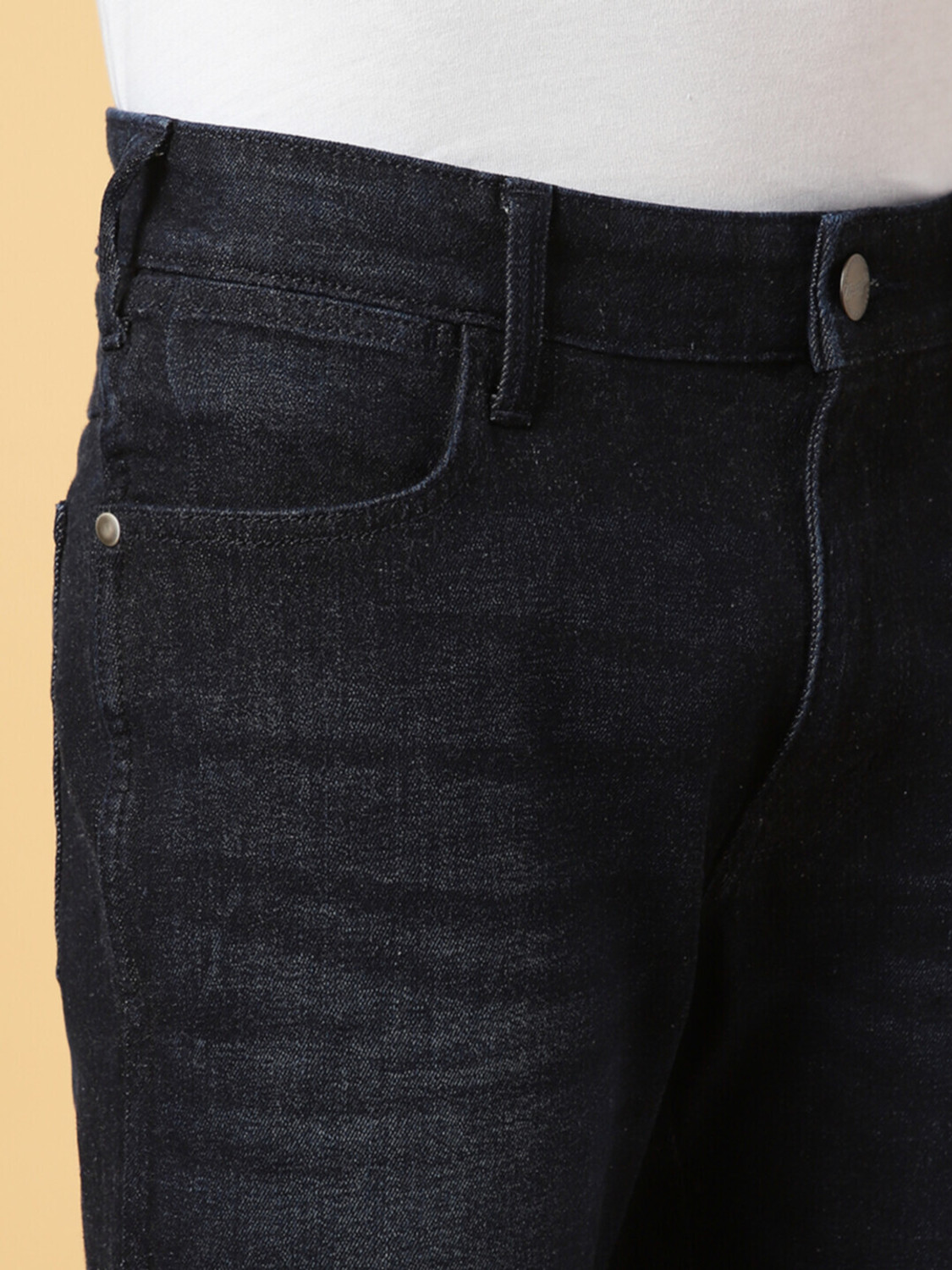 Image of Wrangler Men Regular Mid Rise Blue Jeans
