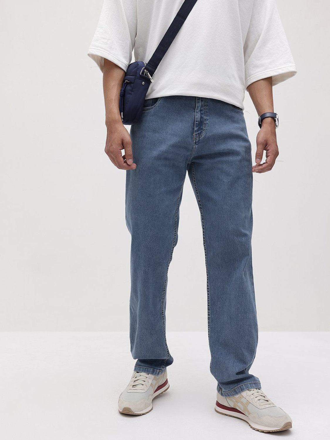 Image of Roadster Straight Fit Men Blue Jeans