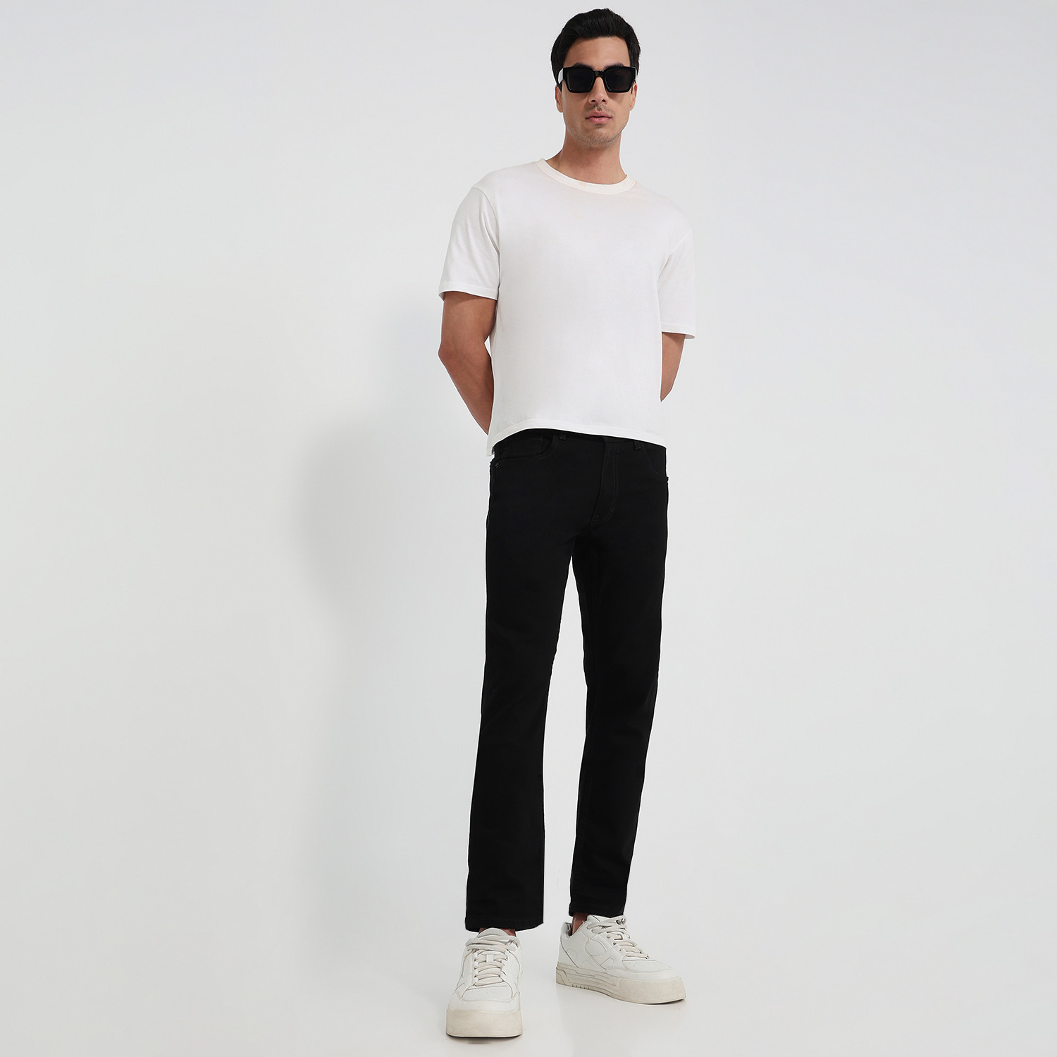 Image of COLORPLUS Men Regular Mid Rise Black Jeans