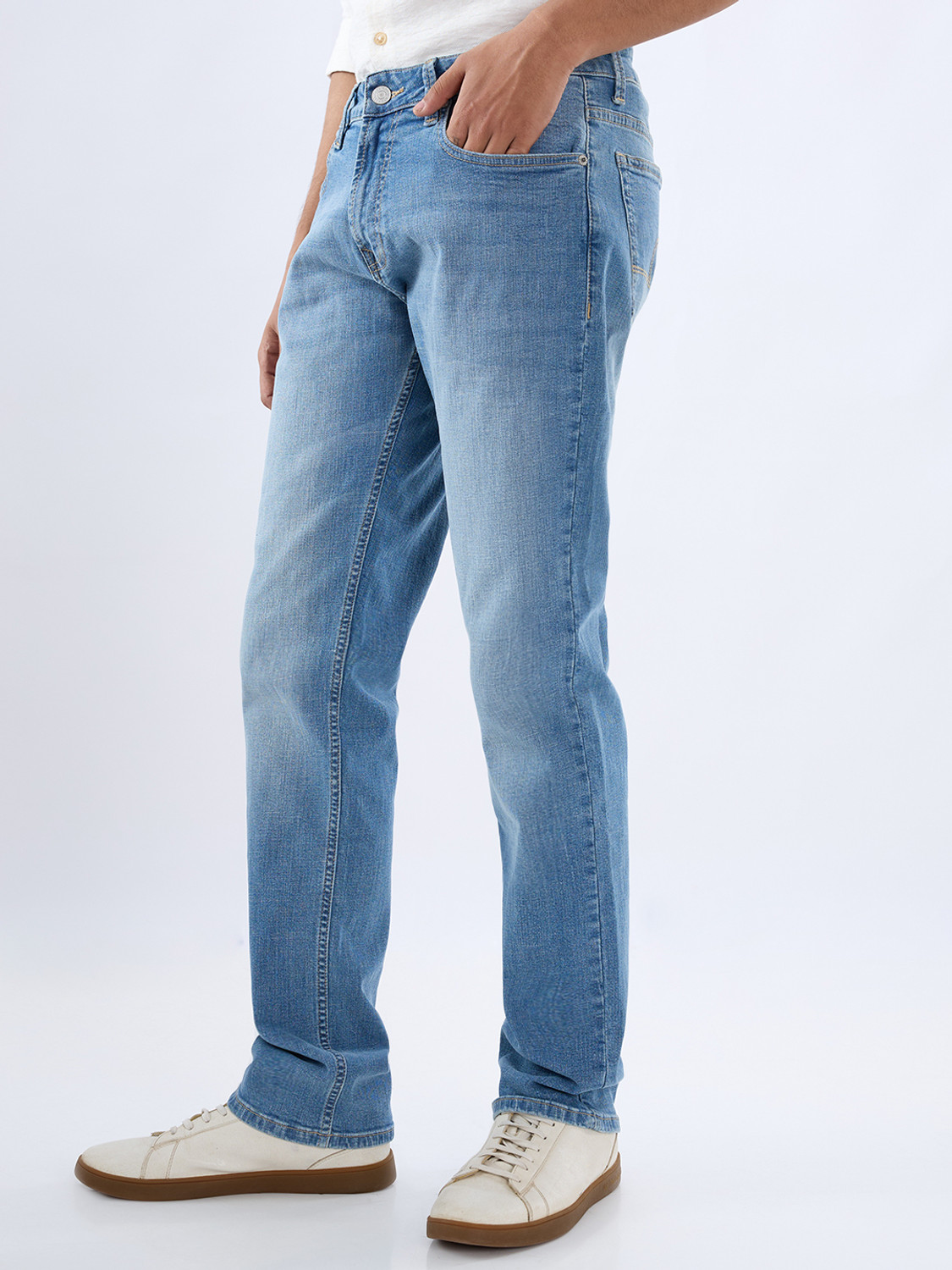 Image of Spykar Straight Fit Men Light Blue Jeans