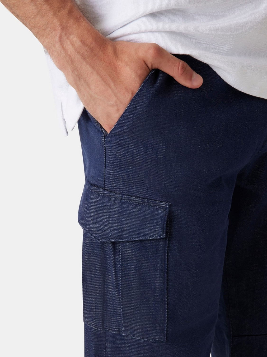 Image of GUESS Regular Men Blue Jeans