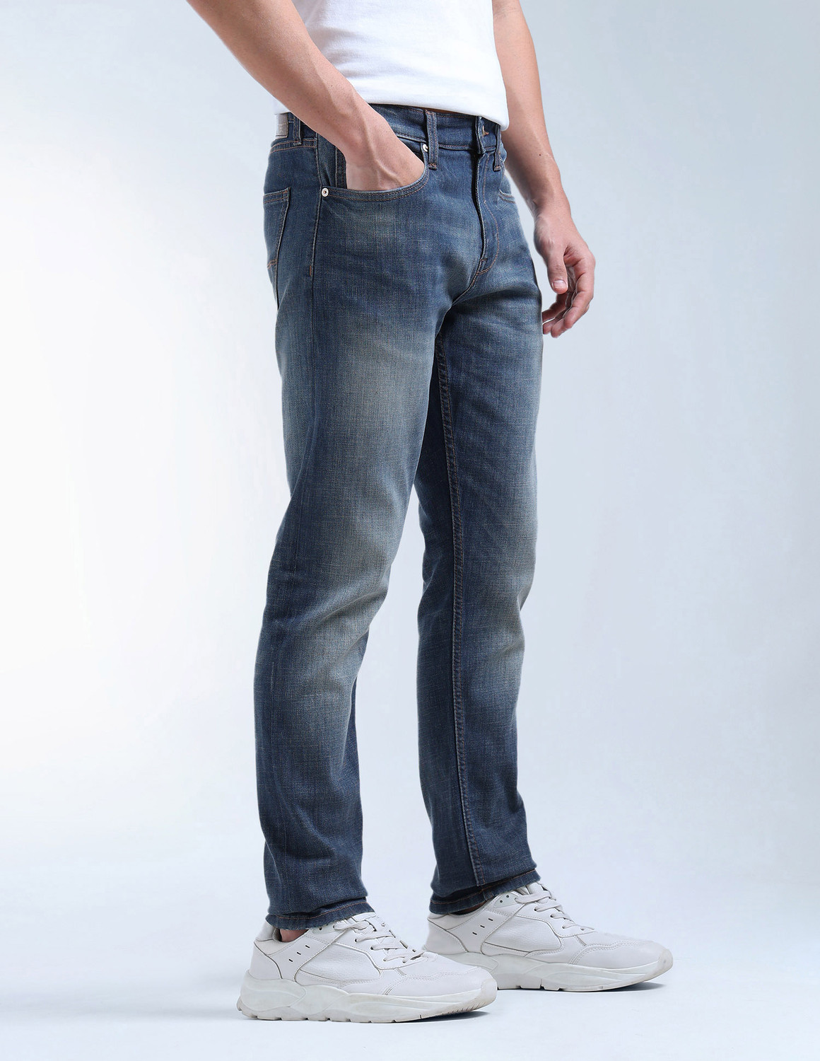 Image of FLYING MACHINE Tapered Fit Men Blue Jeans