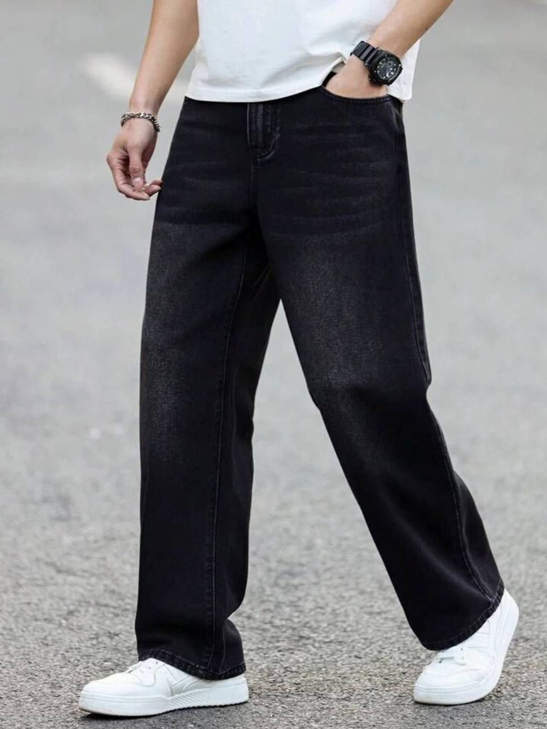 Men Regular Mid Rise Black Jeans - Image 4