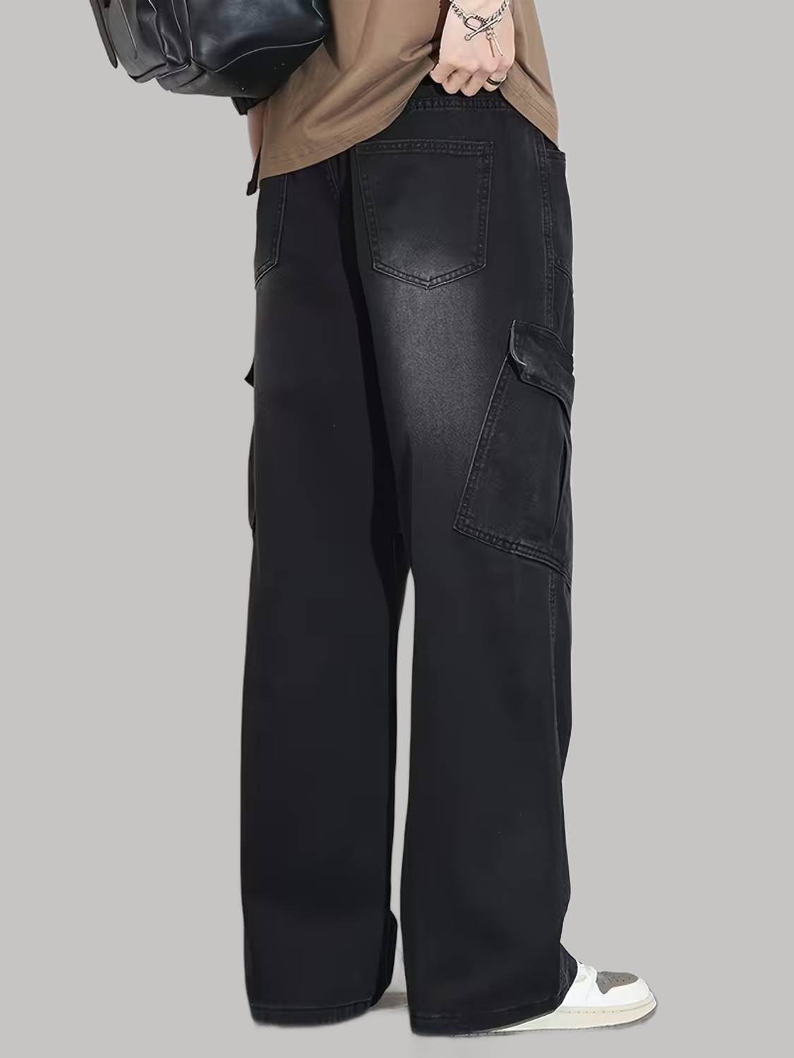 Men Loose Fit Mid Rise Black Jeans - Image 2