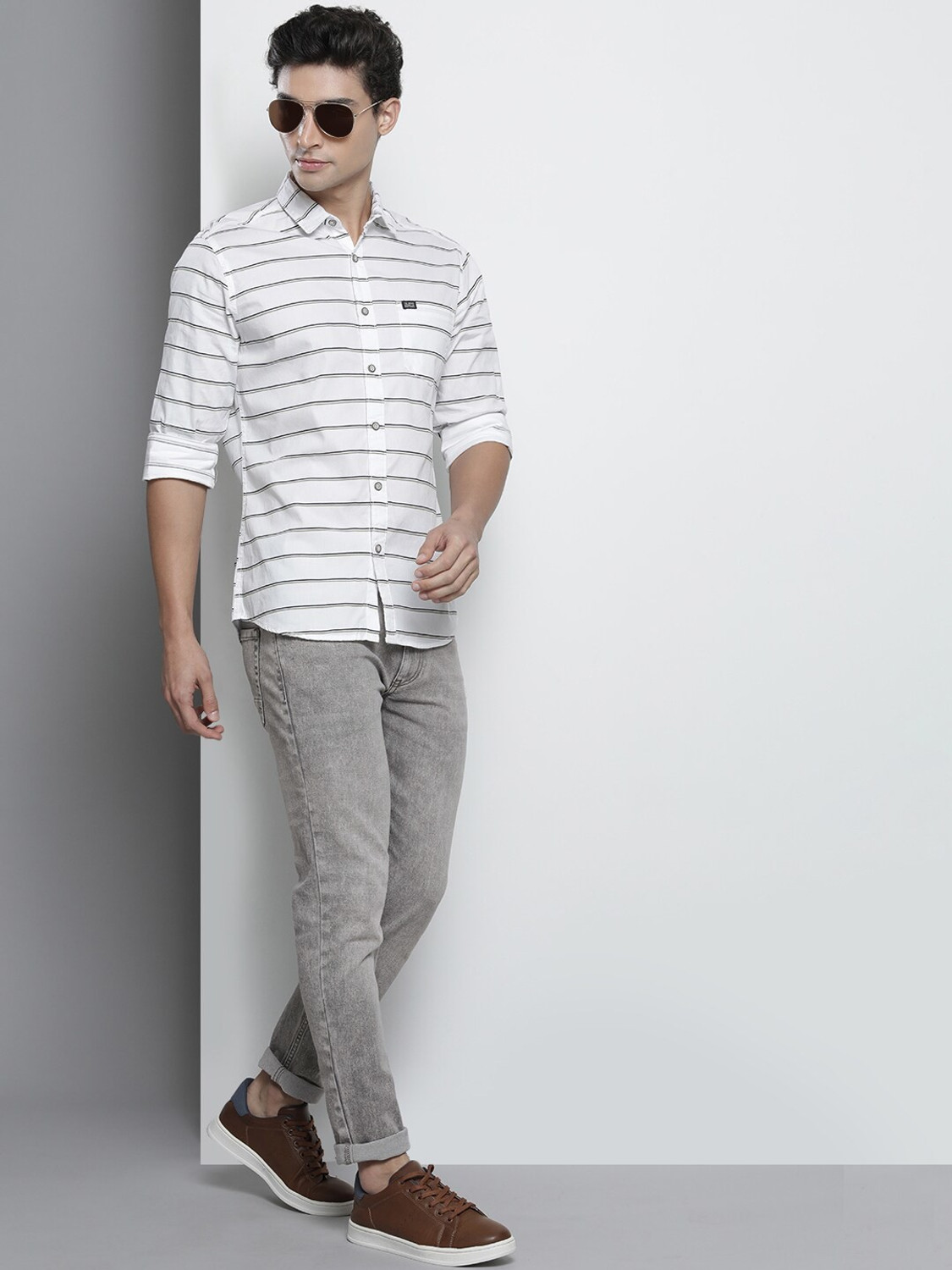 Image of The Indian Garage Co. Men Slim Mid Rise Grey Jeans