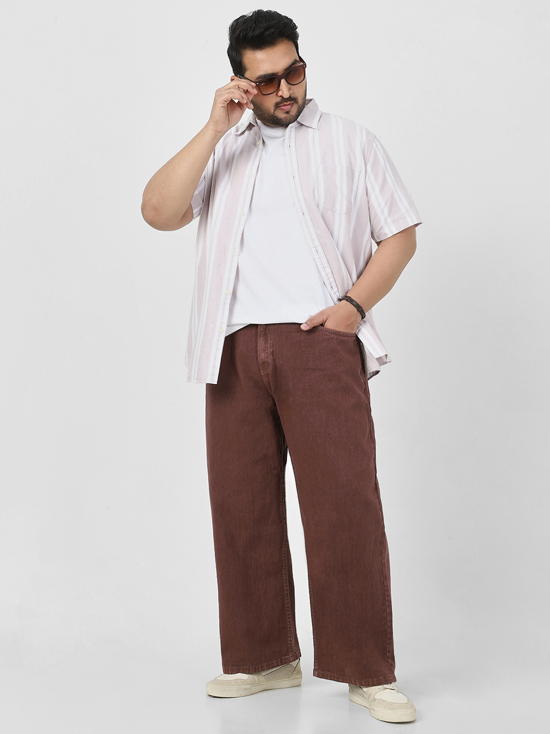 Image of Urbano Plus . Loose Fit Men Brown Jeans