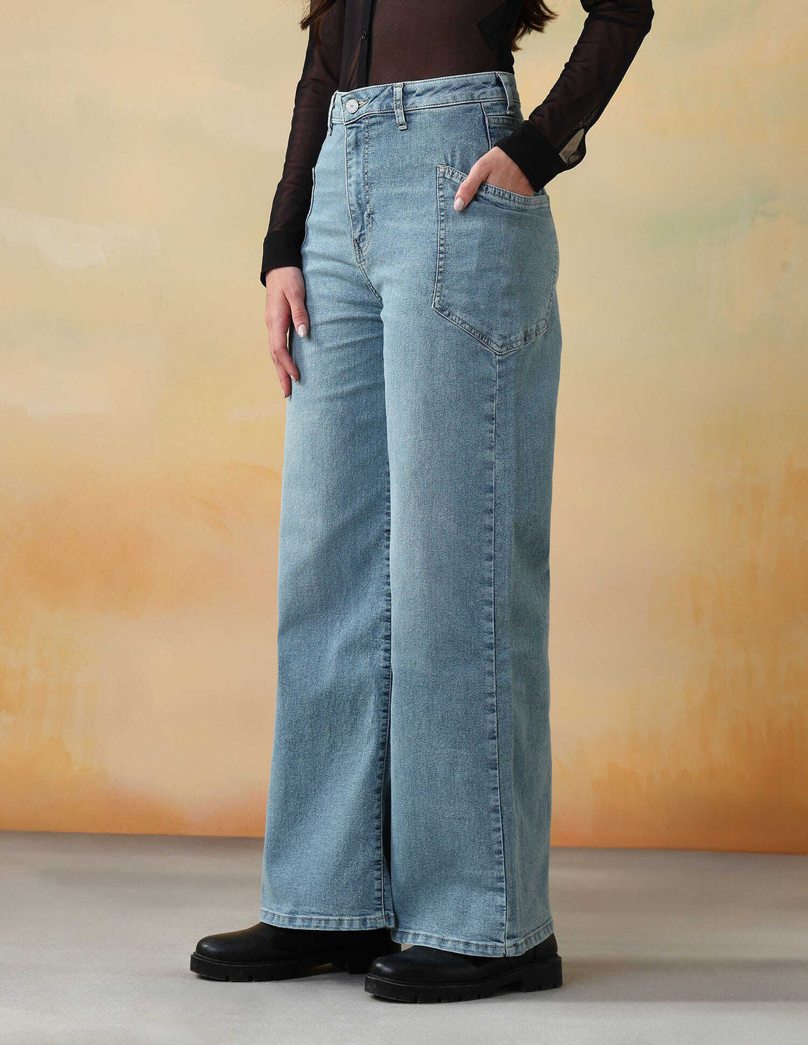 Image of FLYING MACHINE Loose Fit Women Blue Jeans