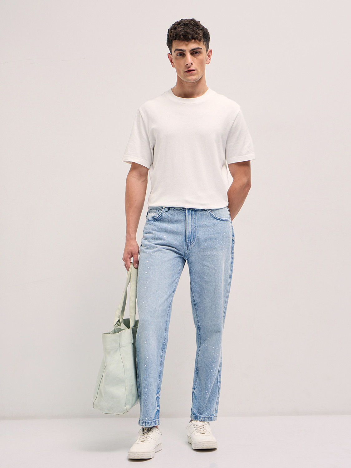 Image of THE BEAR HOUSE Straight Fit Men Light Blue Jeans