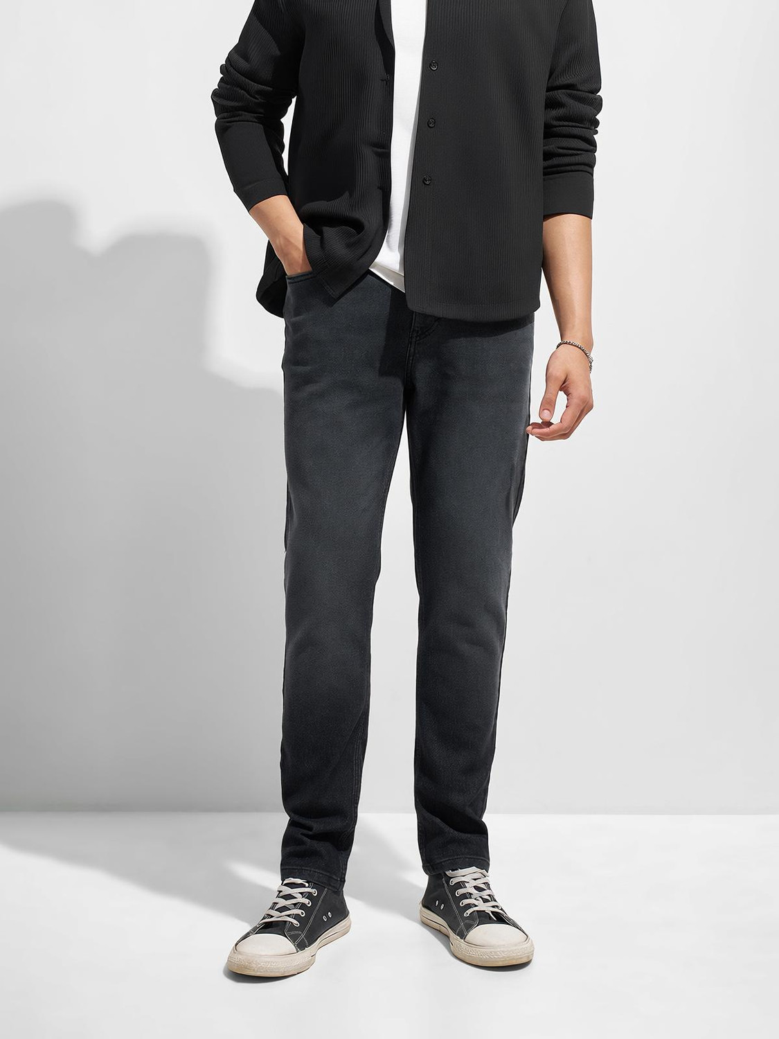 Image of HIGHLANDER Men Slim Mid Rise Black Jeans