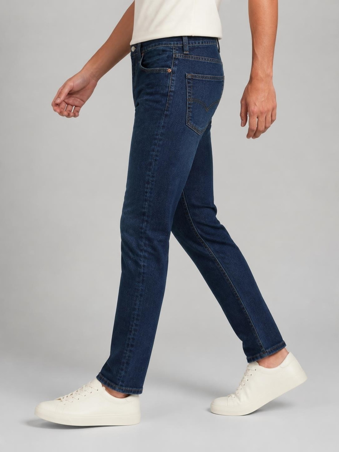 Image of LEVI'S Men Tapered Fit Mid Rise Blue Jeans