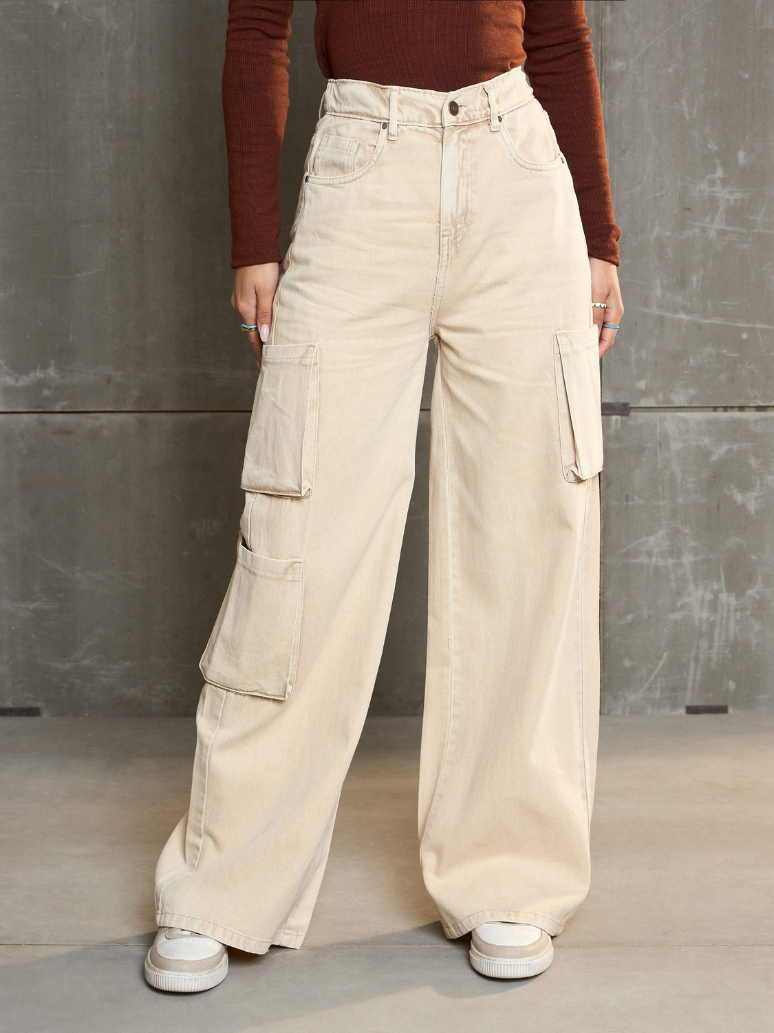 Image of SASSAFRAS Relaxed Fit Women Beige Jeans