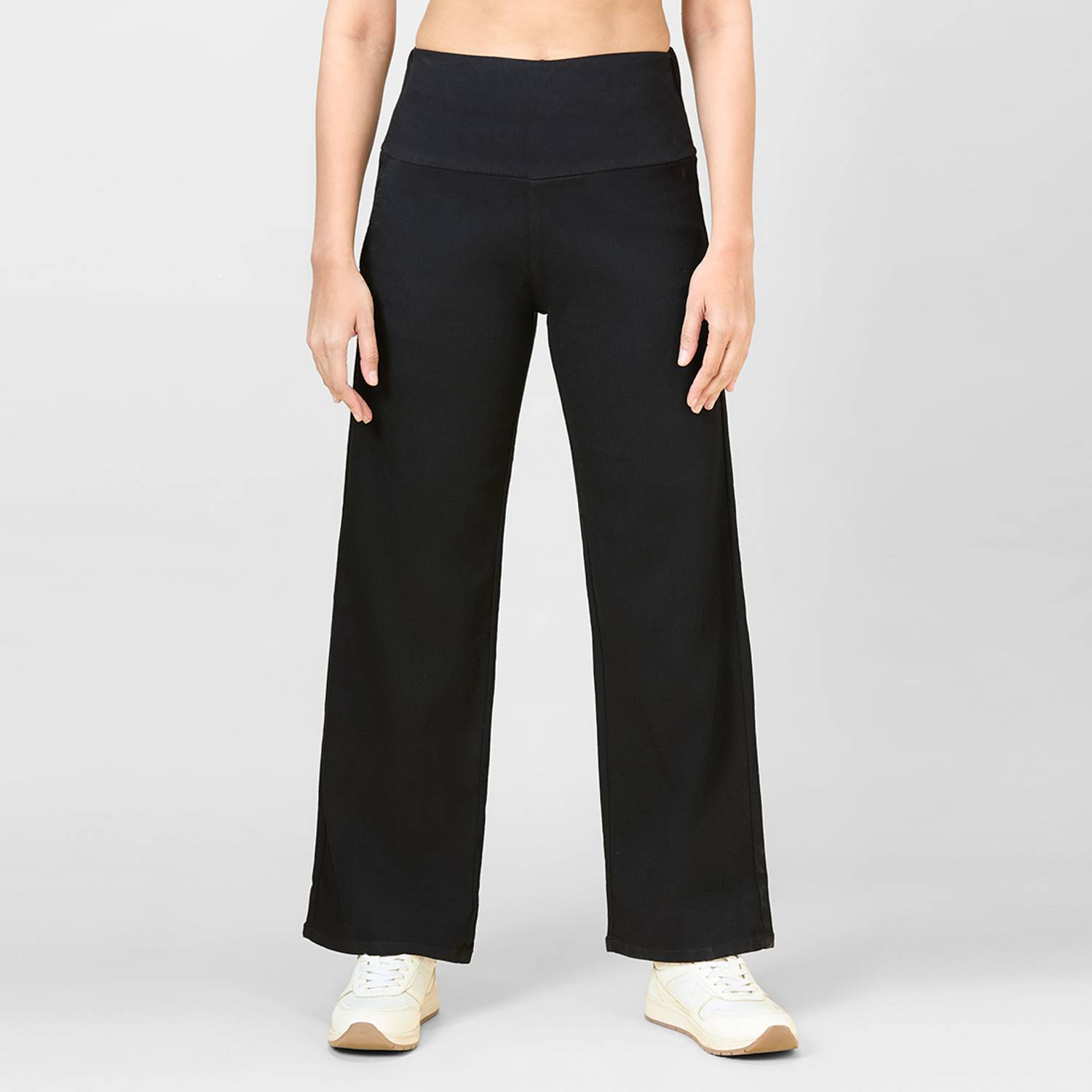3BUTTERFLIES Boyfriend Women Black Jeans