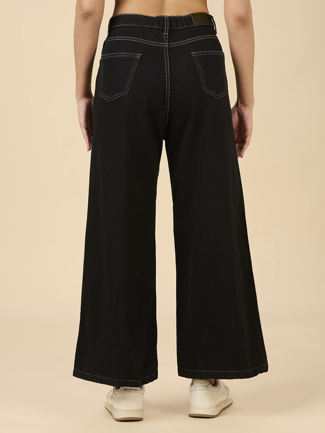 Image of 3BUTTERFLIES Flared Women Black Jeans