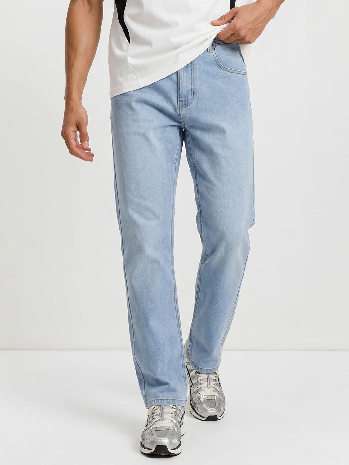 Image of Roadster Men Straight Fit Mid Rise Blue Jeans