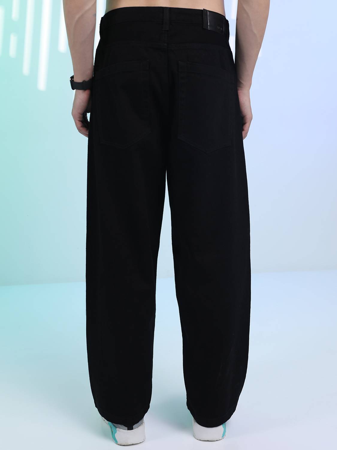HIGHLANDER Loose Fit Black Jeans - Image 3