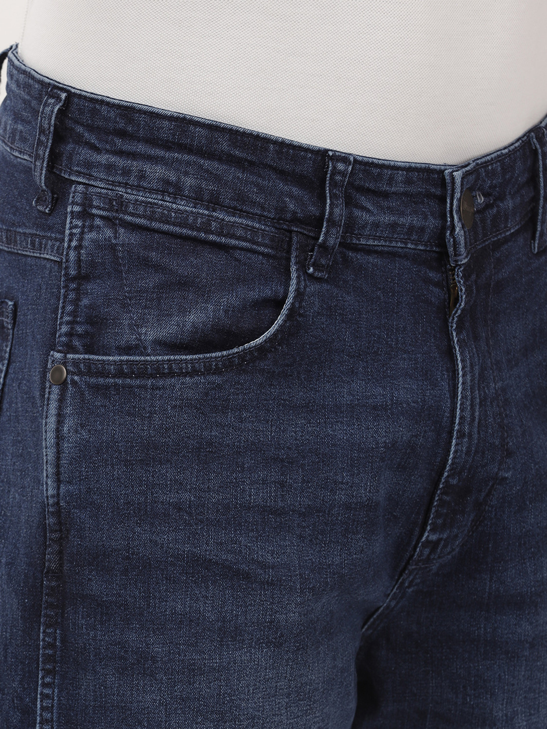 Image of Wrangler Relaxed Fit Men Blue Jeans