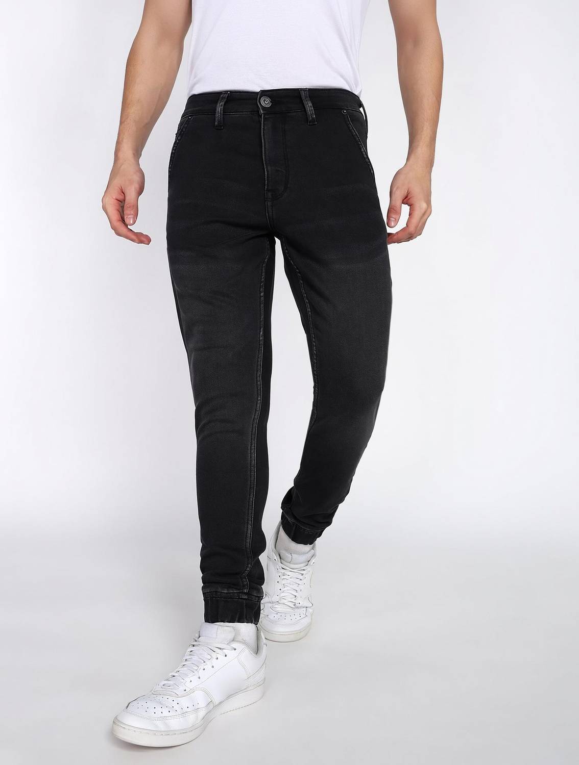 BEAT LONDON by Pepe Jeans Jogger Fit Men Black Jeans