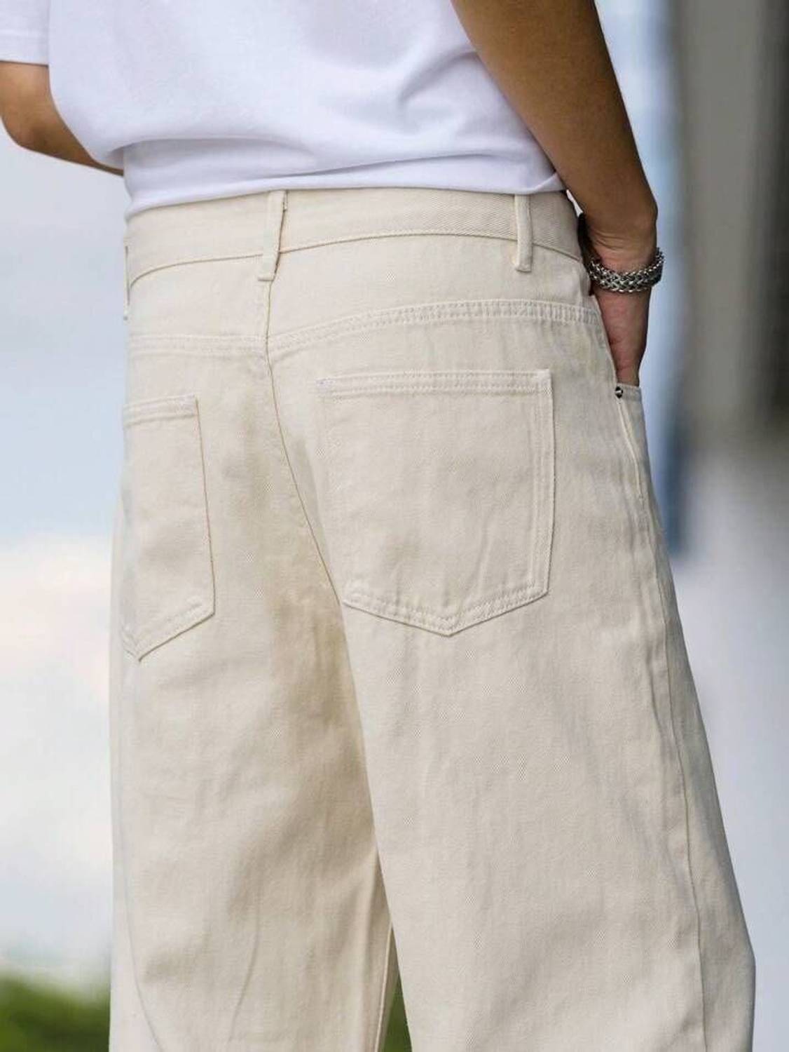 BELLV Straight Fit Men Beige Jeans - Image 4