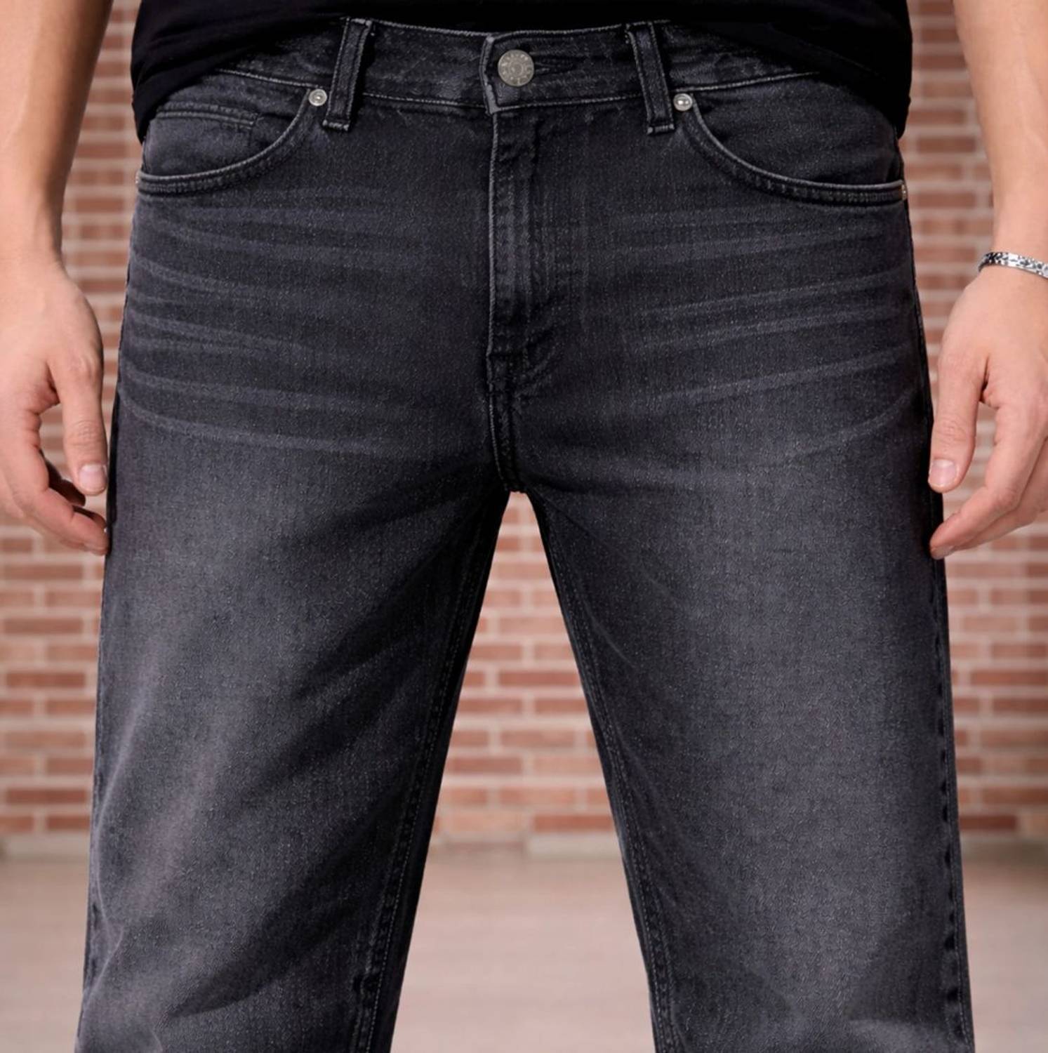 Playfeel Straight Fit Black Jeans - Image 4
