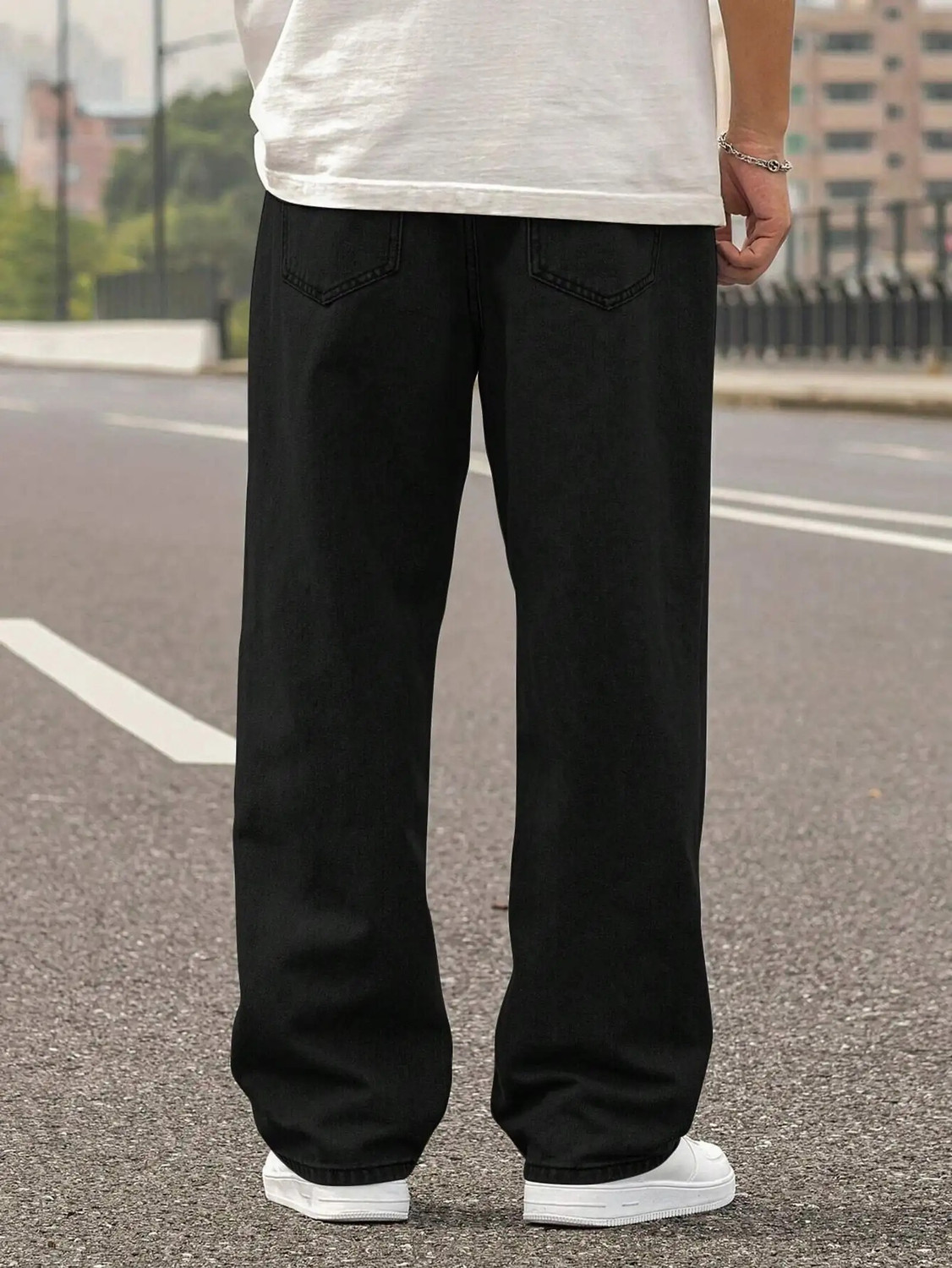 Image of Roadster Loose Fit Men Black Jeans