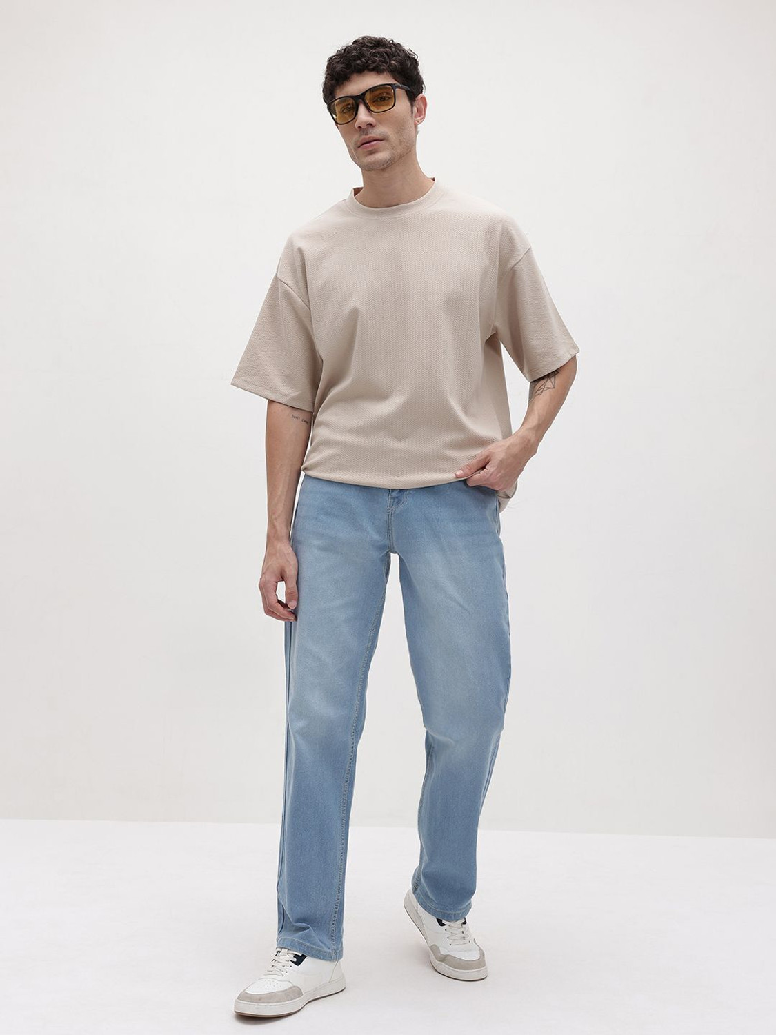 Image of Roadster Straight Fit Men Blue Jeans
