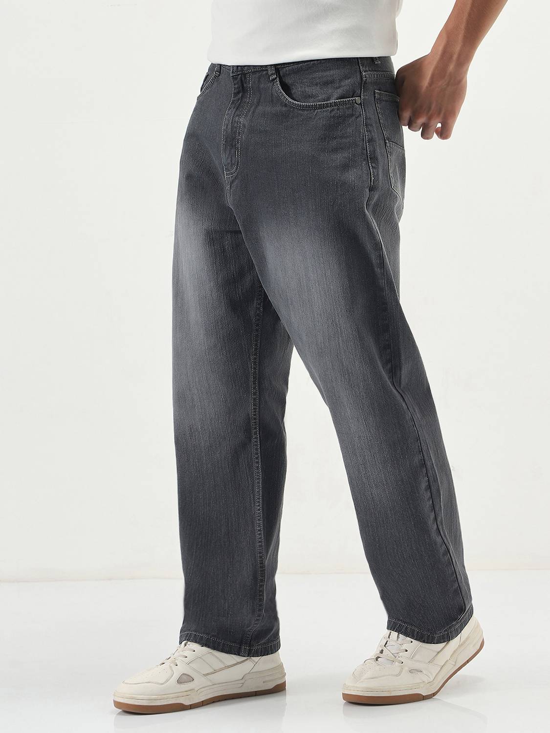 Urbano Men's Loose Fit Dark Grey Jeans - Image 2