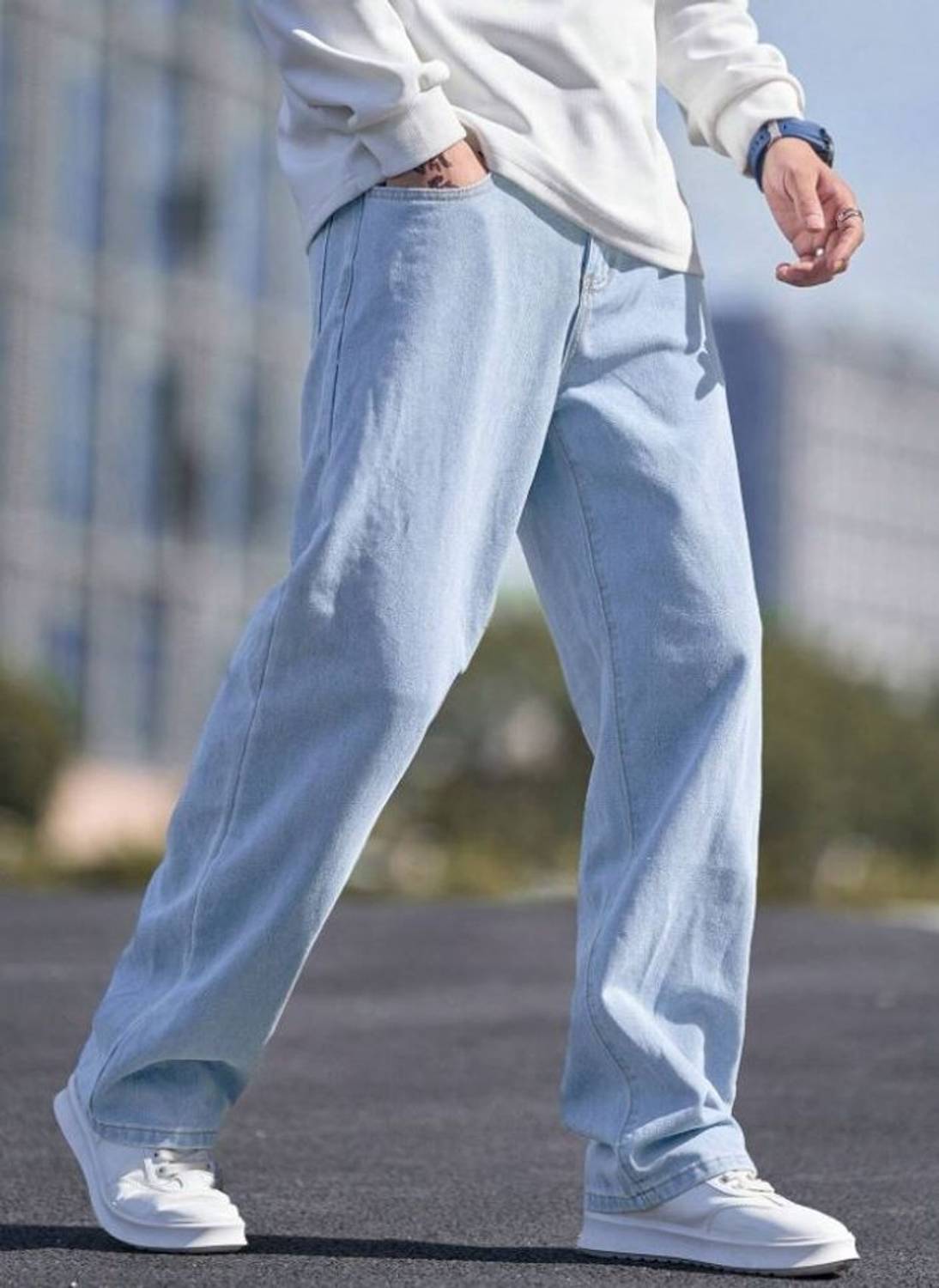 MEIXN Loose Fit Men Light Blue Jeans - Image 3