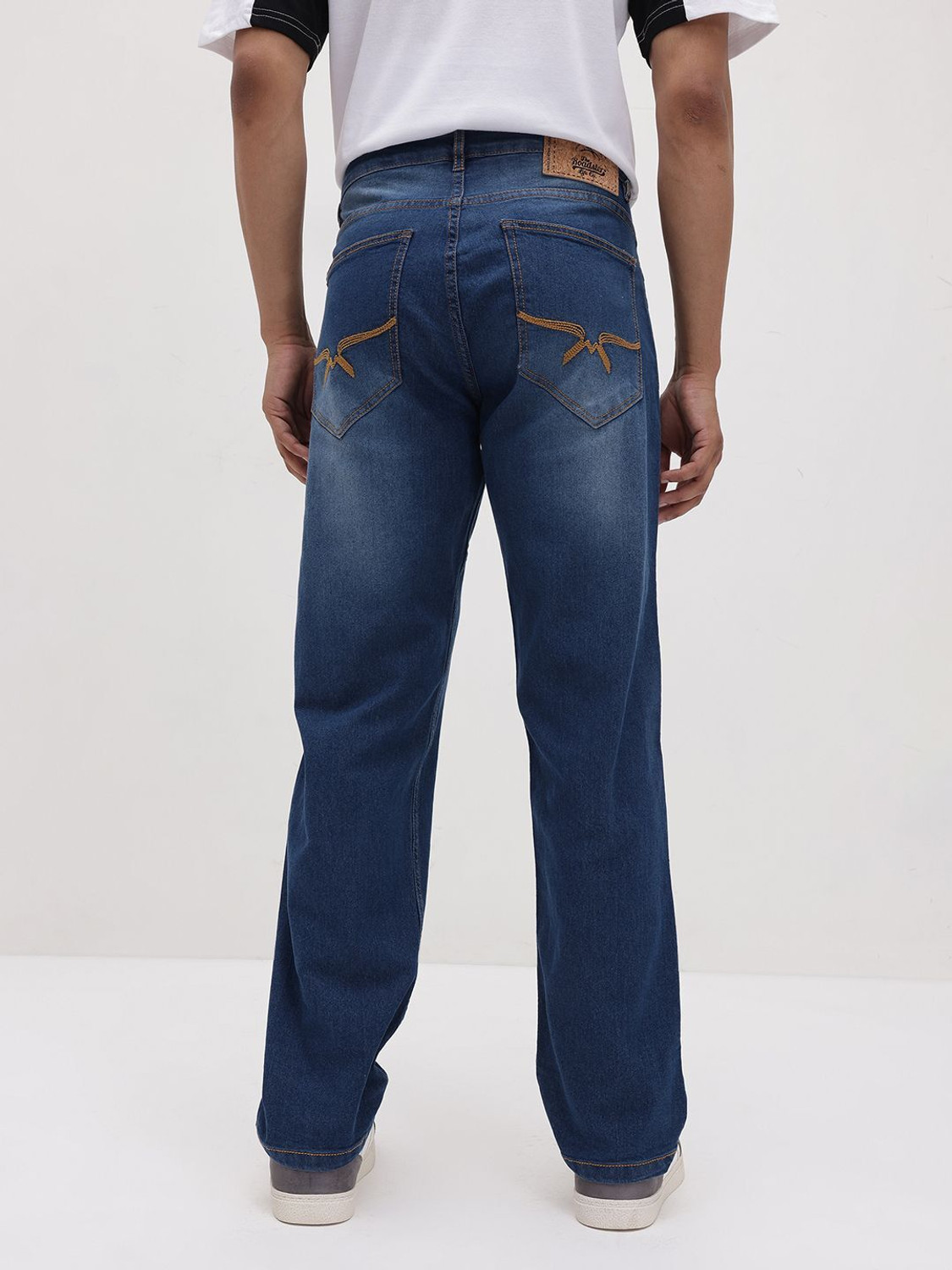 Image of Roadster Straight Fit Men Blue Jeans