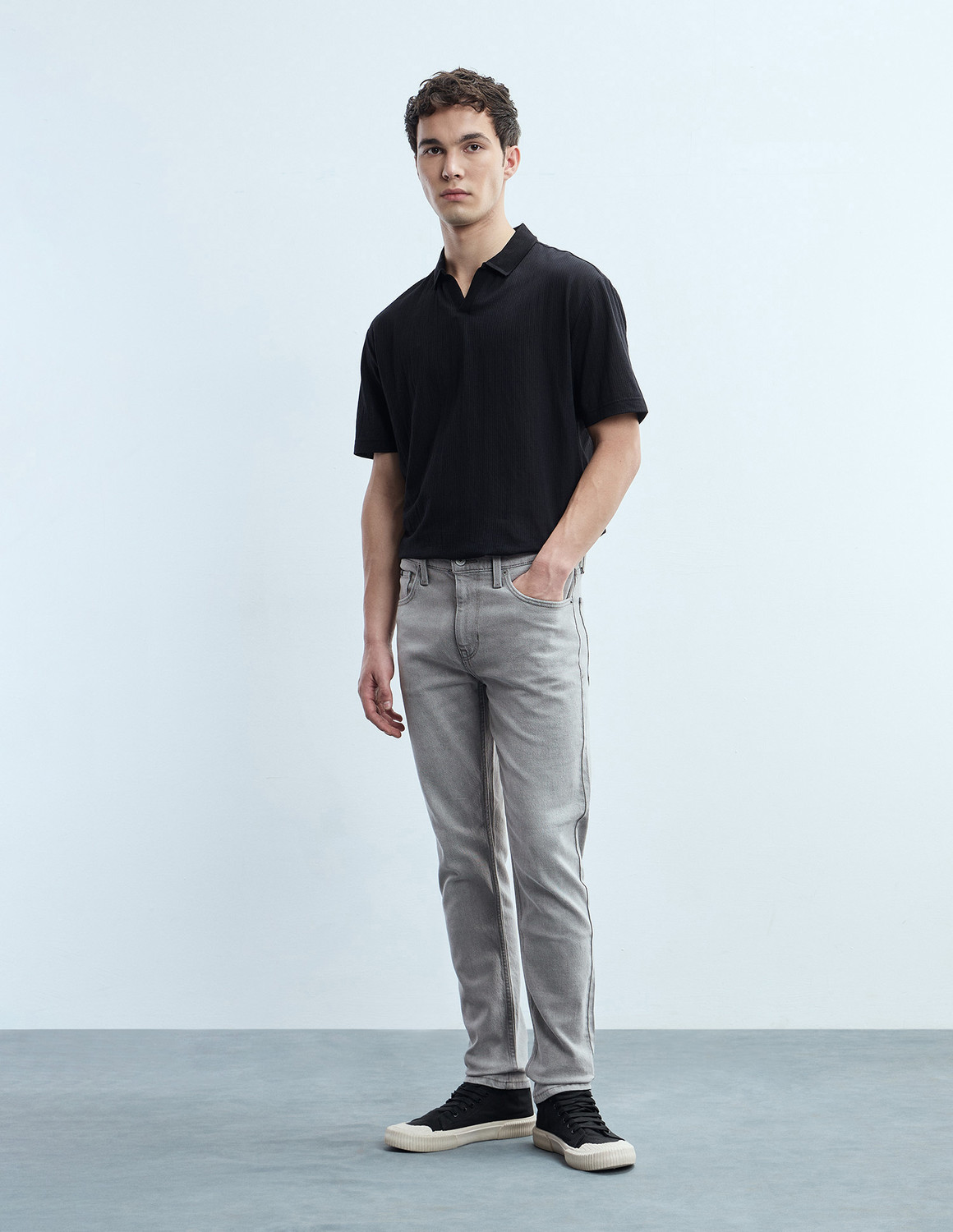Image of FLYING MACHINE Men Tapered Fit Mid Rise Grey Jeans