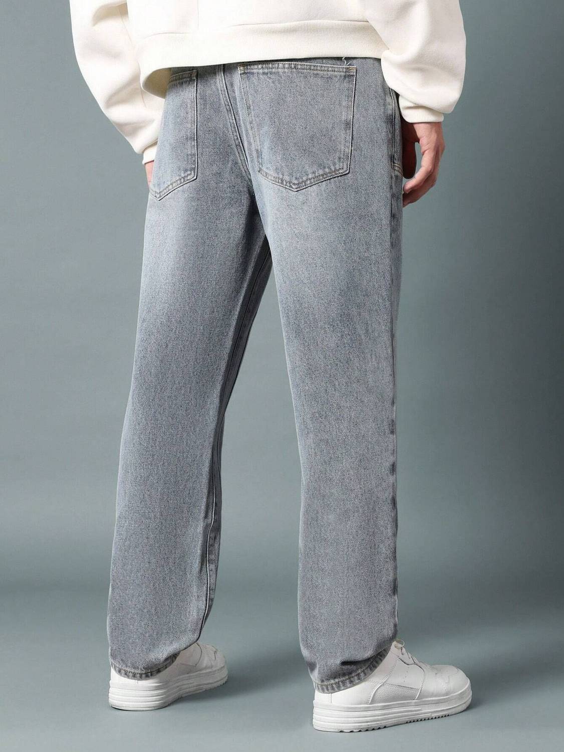 Leriya Men Grey Relaxed Fit Jeans - Image 2