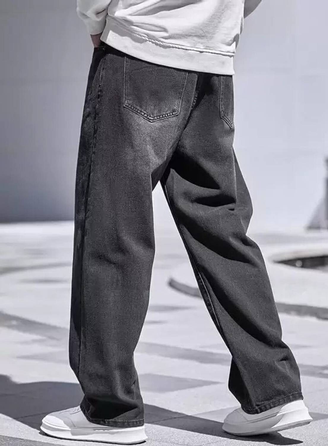 JAARA Relaxed Fit Men Dark Grey Jeans - Image 1
