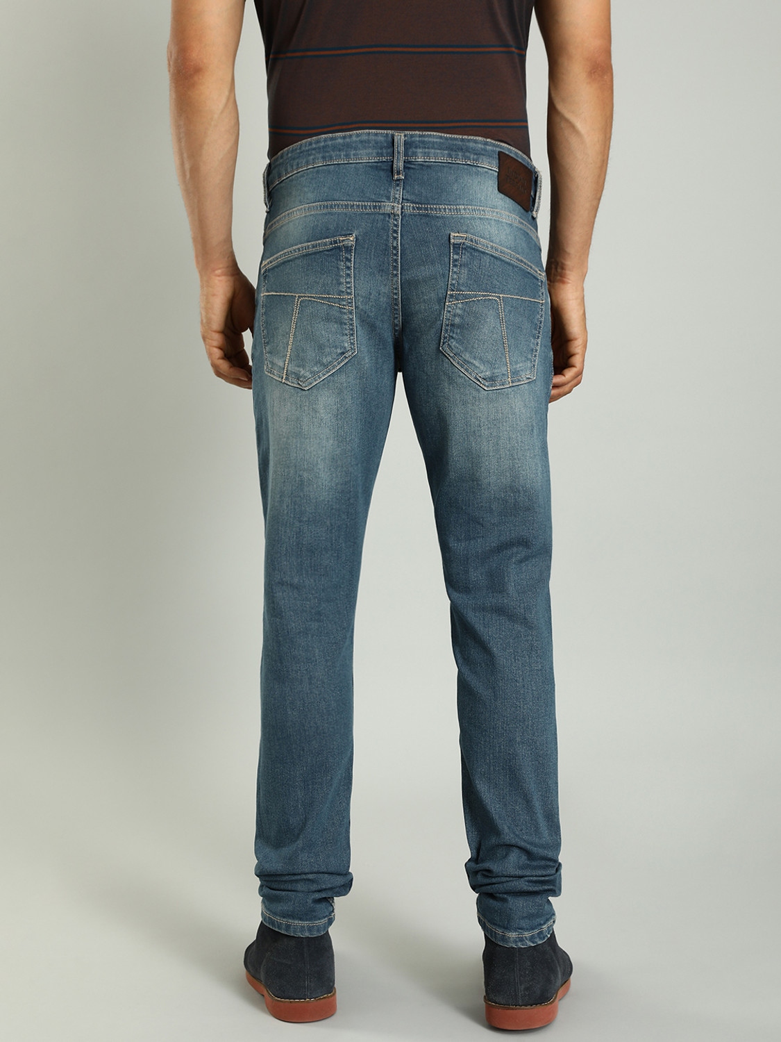 Image of INDIAN TERRAIN Men Slim Mid Rise Blue Jeans