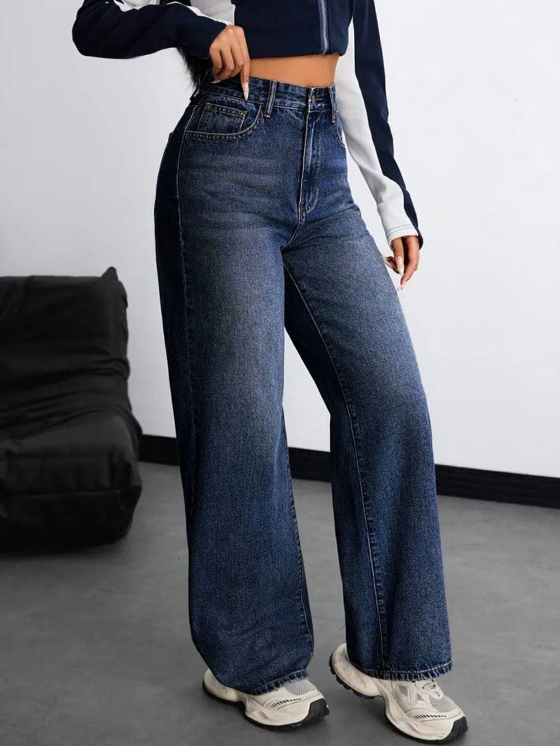 TYFFYN Women Loose Fit High Rise Dark Blue Jeans - Image 4