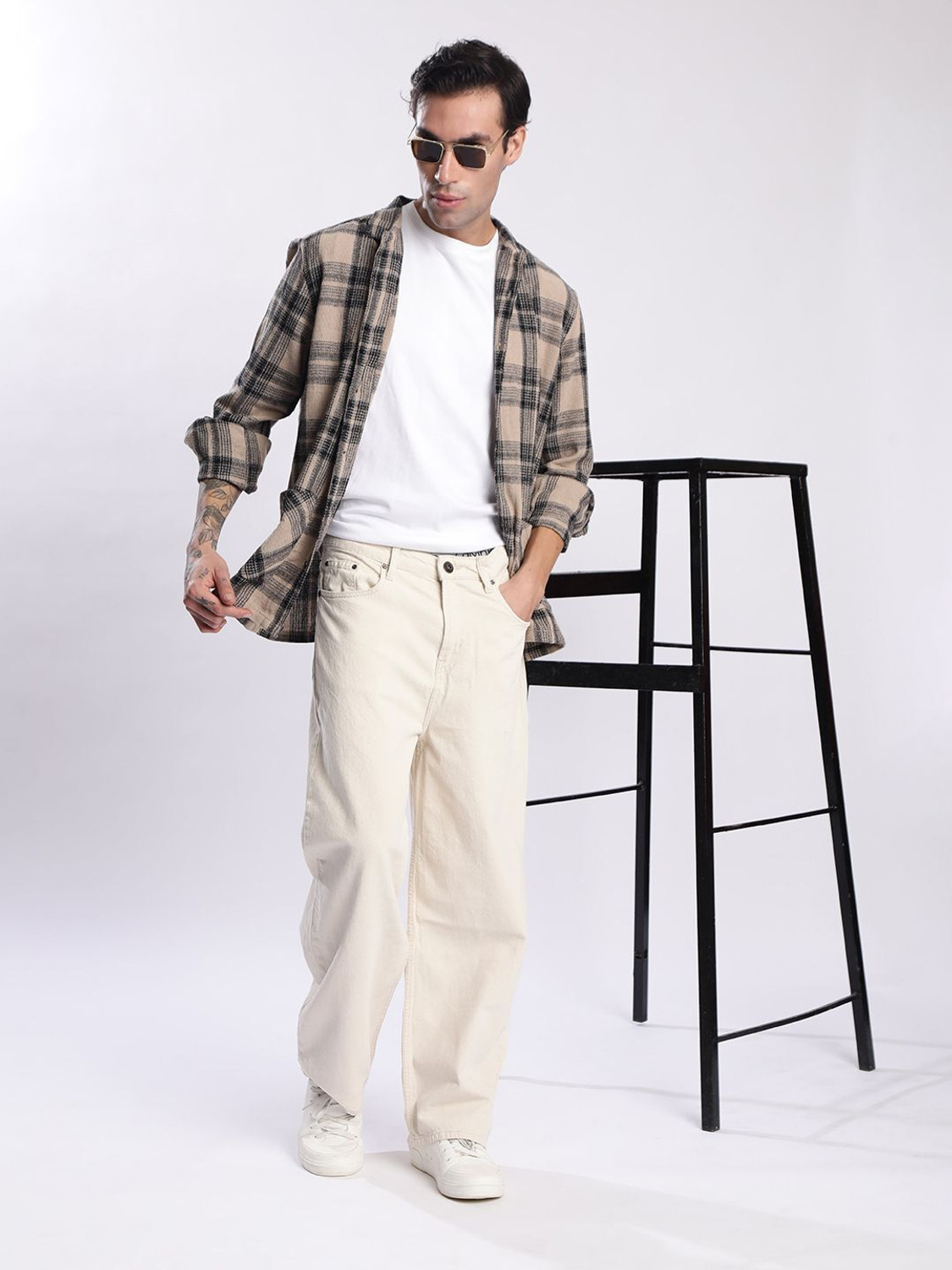 Image of Roadster Men Loose Fit Mid Rise Beige Jeans