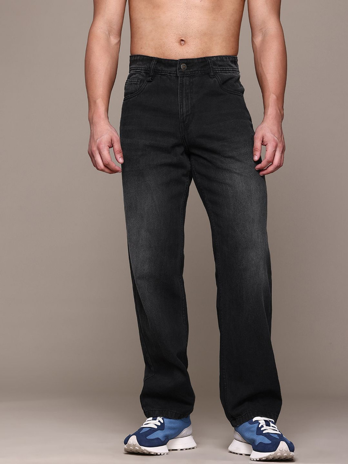 Image of Roadster Straight Fit Men Black Jeans
