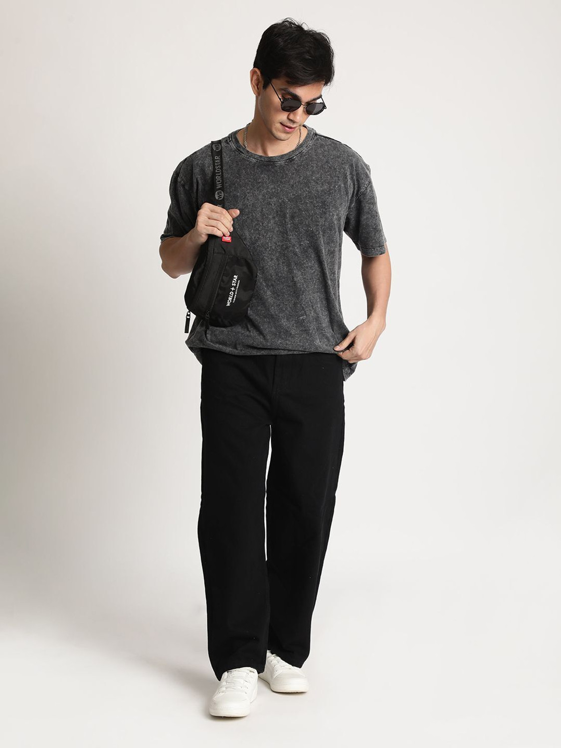 Image of Roadster Loose Fit Men Black Jeans