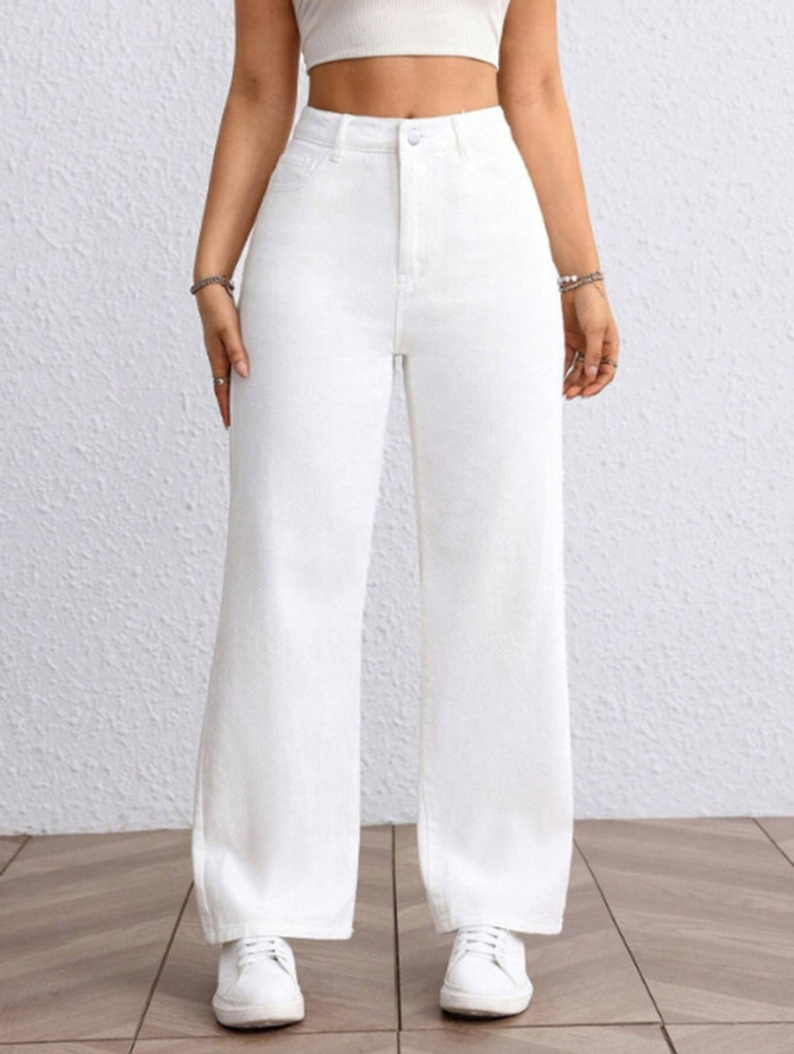 Image of BEN MARTIN Loose Fit Women White Jeans