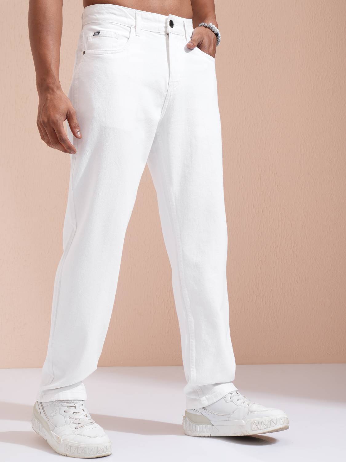 HIGHLANDER Men White Relaxed Fit Jeans - Image 3