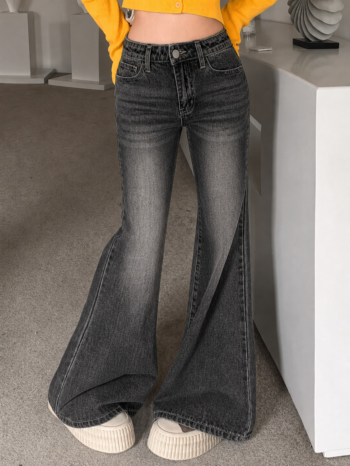 Image of AAV2 Flared Women Black Jeans