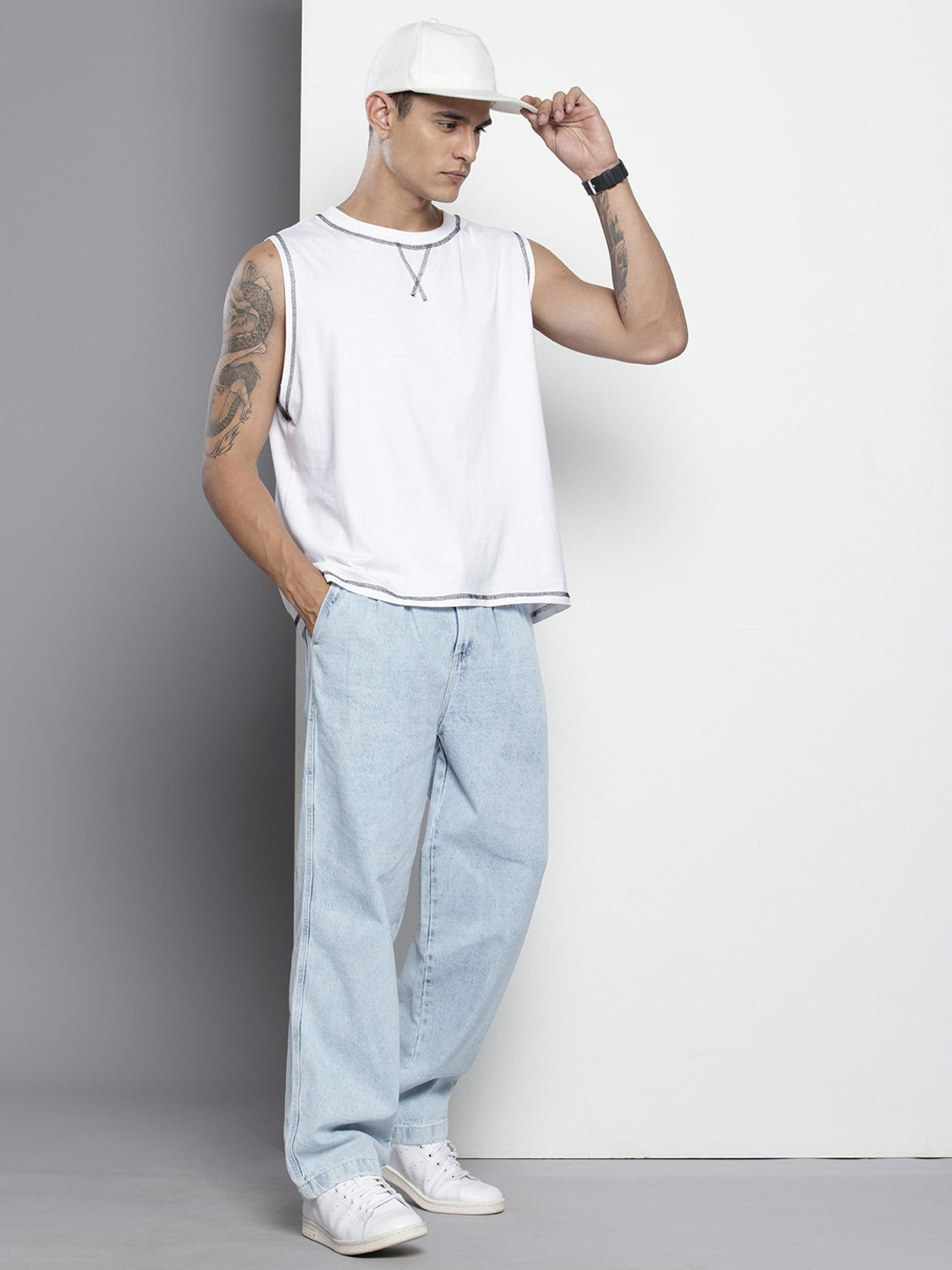 Image of The Indian Garage Co. Relaxed Fit Men Blue Jeans
