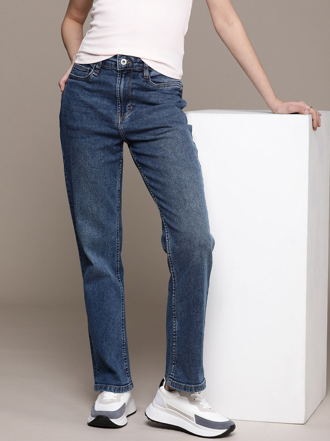 Roadster Straight Fit Women Blue Jeans