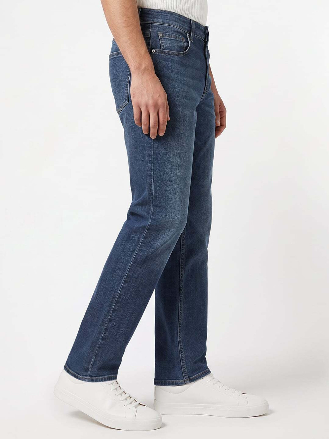 Image of Spykar Straight Fit Men Blue Jeans