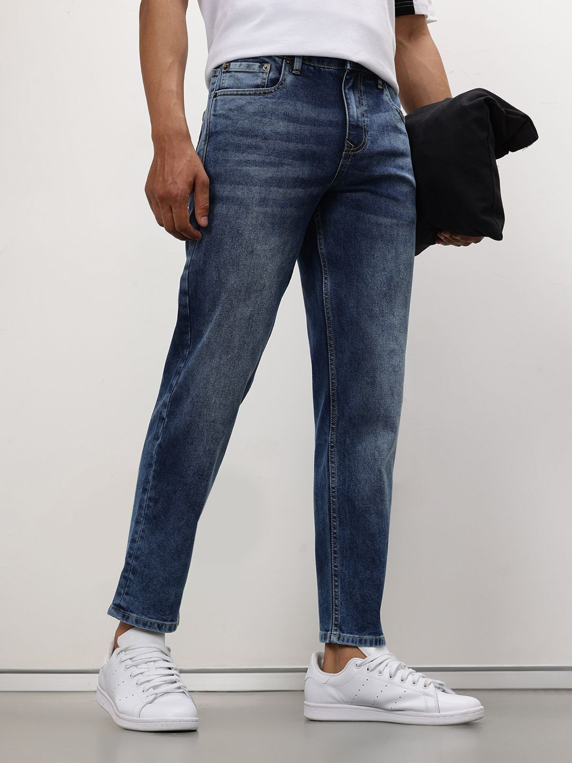 Image of ether Tapered Fit Men Blue Jeans