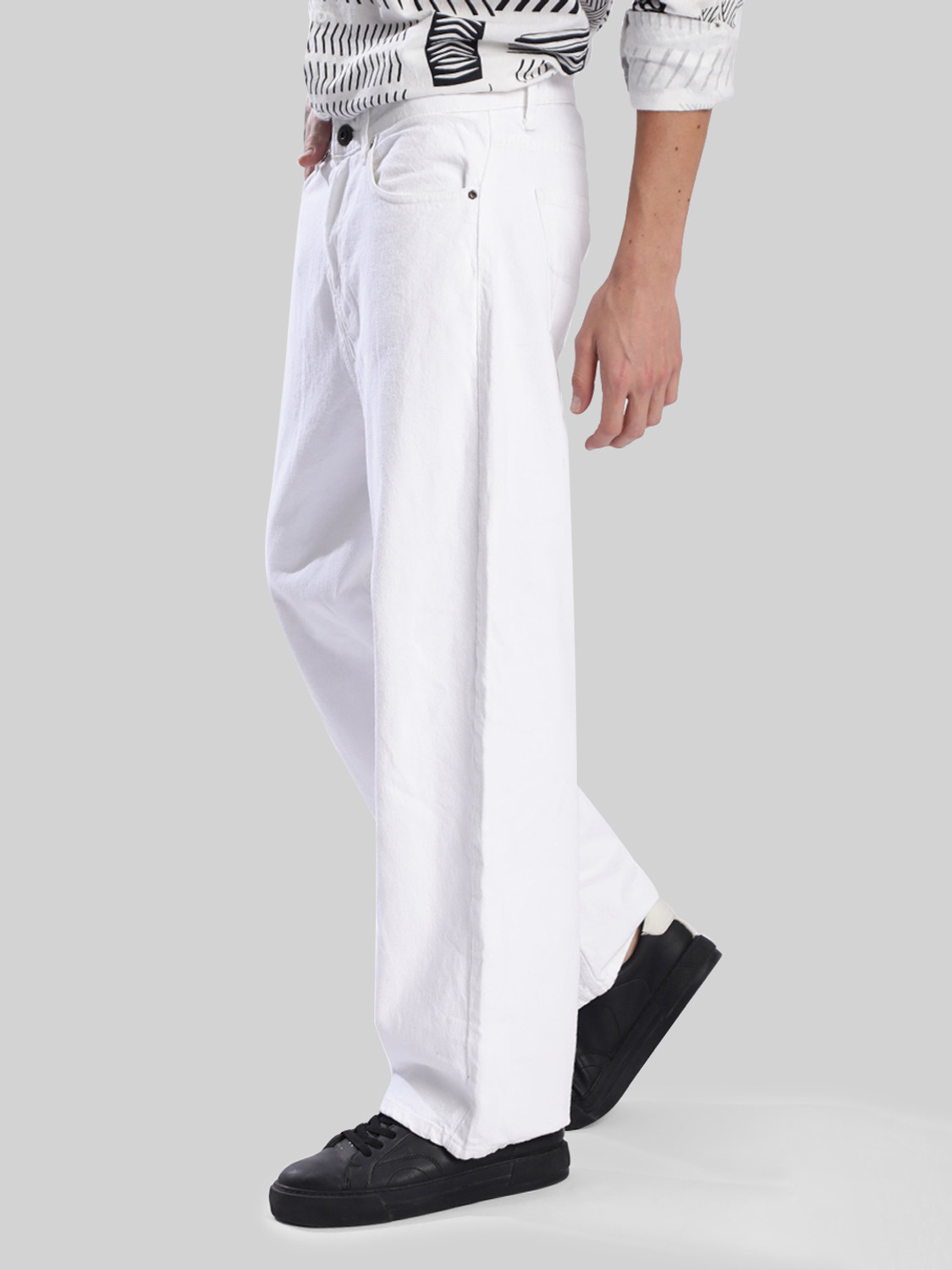 Image of Roadster Men Loose Fit Mid Rise White Jeans