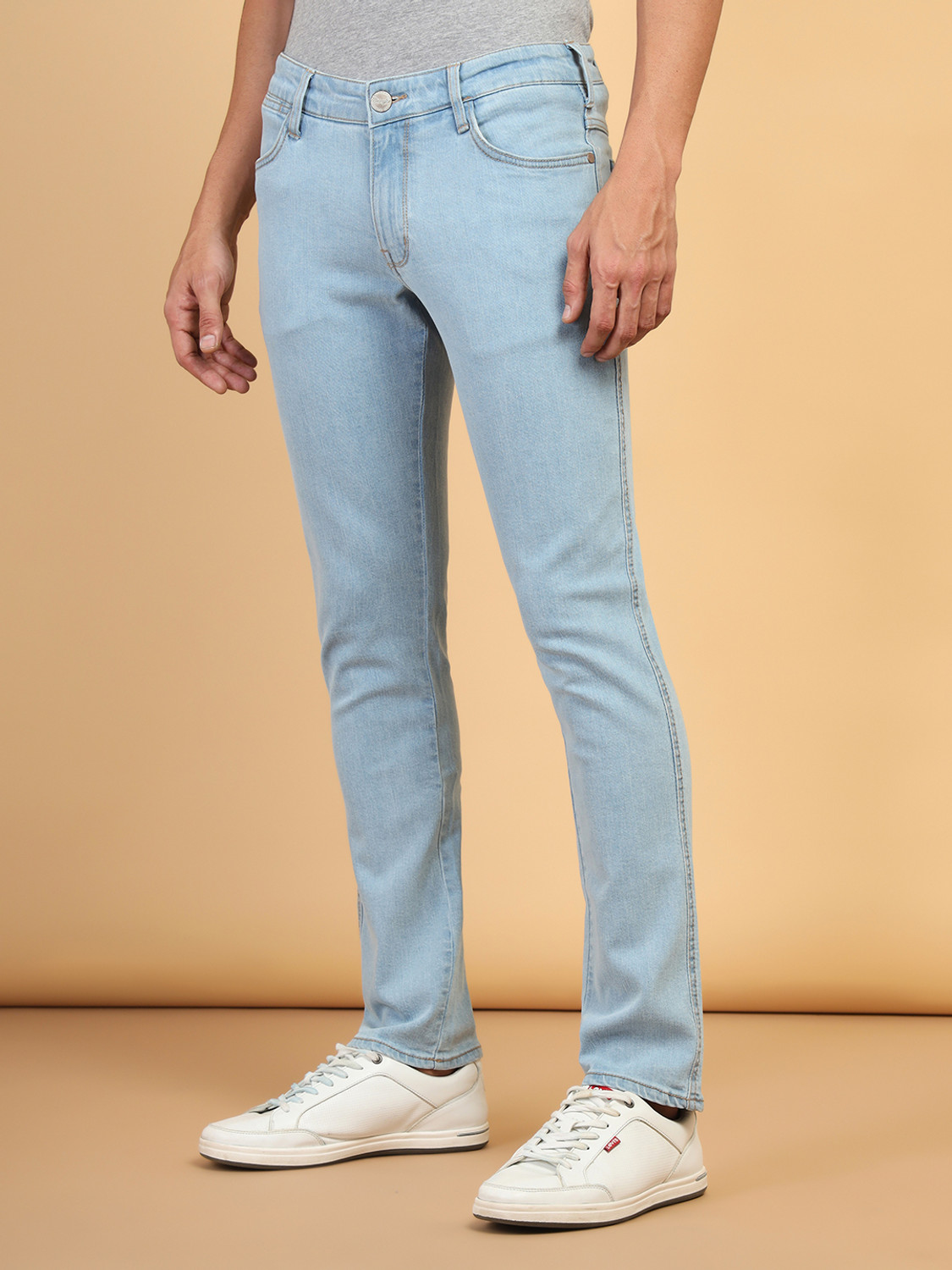 Image of Wrangler Slim Men Light Blue Jeans
